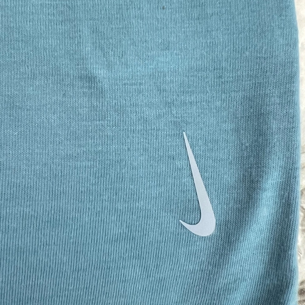 Nike Dri-FIT blue teal top crew neck with white crochet trim along armholes Sz M - Picture 7 of 7